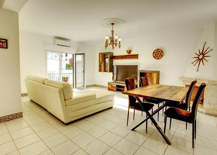 Townhouse In *