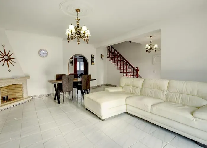 Townhouse In * Quarteira