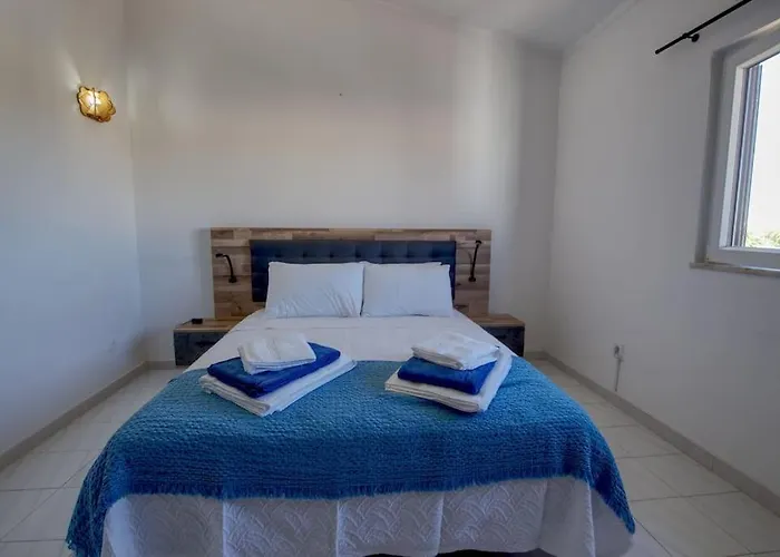 Townhouse In Vila Quarteira