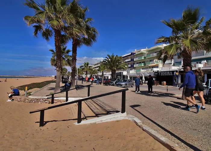 Vila Townhouse In Quarteira