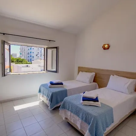 Townhouse In Quarteira